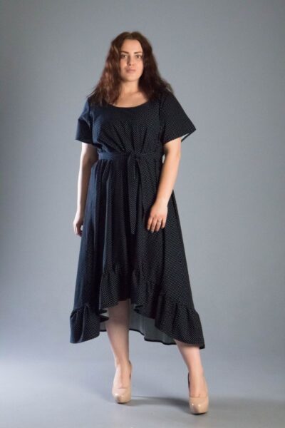 Платье с воланом большого размера в горох из натуральной ткани темно-синий 000-550 - Victorya-Shop.com